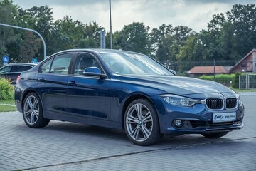 BMW 330 Serie 3 - 2018r - 330i Nawigacja, Klimatyzacja AC, HeadUp