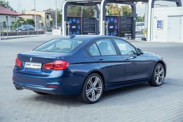 BMW 330 Serie 3 - 2018r - 330i Nawigacja, Klimatyzacja AC, HeadUp - Zdjęcie #10