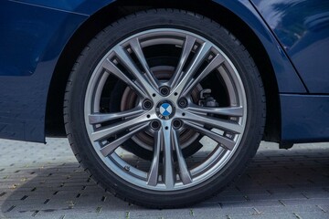 BMW 330 Serie 3 - 2018r - 330i Nawigacja, Klimatyzacja AC, HeadUp - Zdjęcie #11
