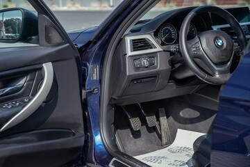BMW 330 Serie 3 - 2018r - 330i Nawigacja, Klimatyzacja AC, HeadUp - Zdjęcie #18