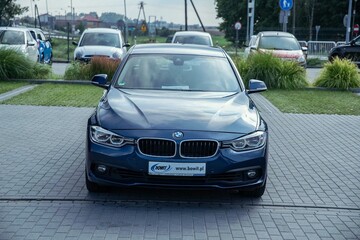 BMW 330 Serie 3 - 2018r - 330i Nawigacja, Klimatyzacja AC, HeadUp - Zdjęcie #14
