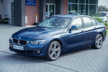 BMW 330 Serie 3 - 2018r - 330i Nawigacja, Klimatyzacja AC, HeadUp - Zdjęcie #26