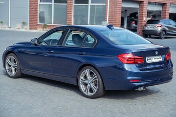 BMW 330 Serie 3 - 2018r - 330i Nawigacja, Klimatyzacja AC, HeadUp - Zdjęcie #8