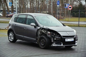 Renault Scenic 1.6 DCI - Nawigacja, Klimatyzacja Panorama - Zdjęcie #15