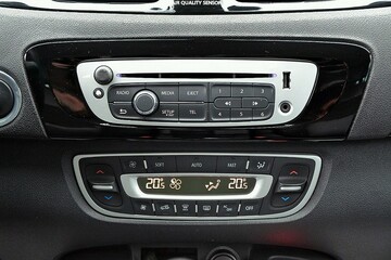 Renault Scenic 1.6 DCI - Nawigacja, Klimatyzacja Panorama - Zdjęcie #8