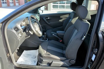 Volkswagen Polo 2012r - Klimatyzacja AC Benzyna 46.000 km !  - Zdjęcie #4