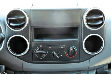 Peugeot Partner 1.6 HDI 2012r - Chłodnia - Zdjęcie #9