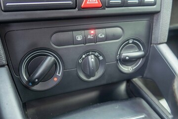Audi A3 1.9 TDI 105KM Alufelgi Czujniki Klimatyzacja - Zdjęcie #11