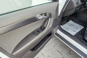 Audi A3 1.9 TDI 105KM Alufelgi Czujniki Klimatyzacja - Zdjęcie #5